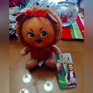 Toy Factory Wizard of Oz Big Head Plush Cowardly Lion NWT